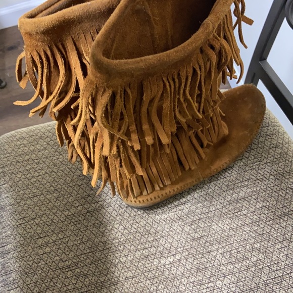 Minnetonka Brown Boots - Picture 3 of 3